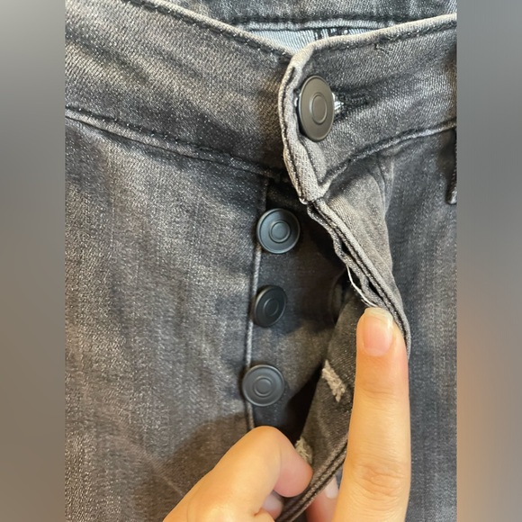 celebrity pink Distressed black jean - Picture 5 of 8